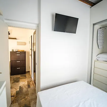 Centrico Atico En Madrid By Bebalmy Apartment Exterior photo