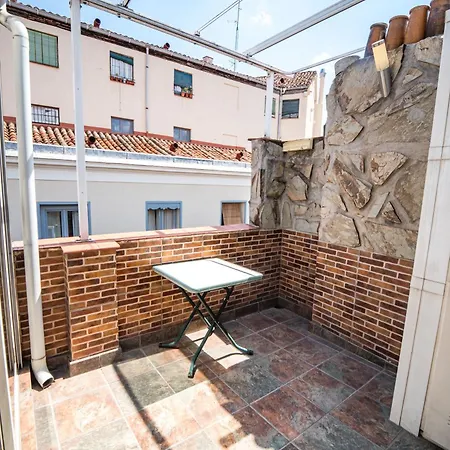 Centrico Atico En Madrid By Bebalmy Apartment Exterior photo