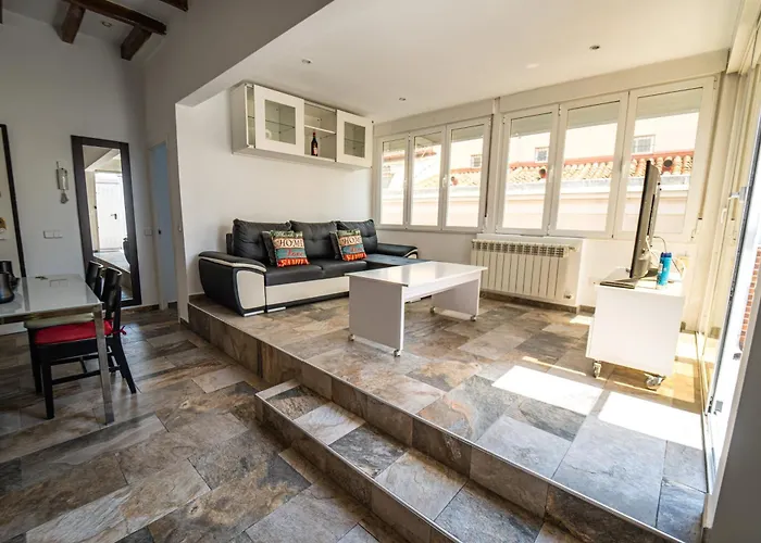 Centrico Atico En Madrid By Bebalmy