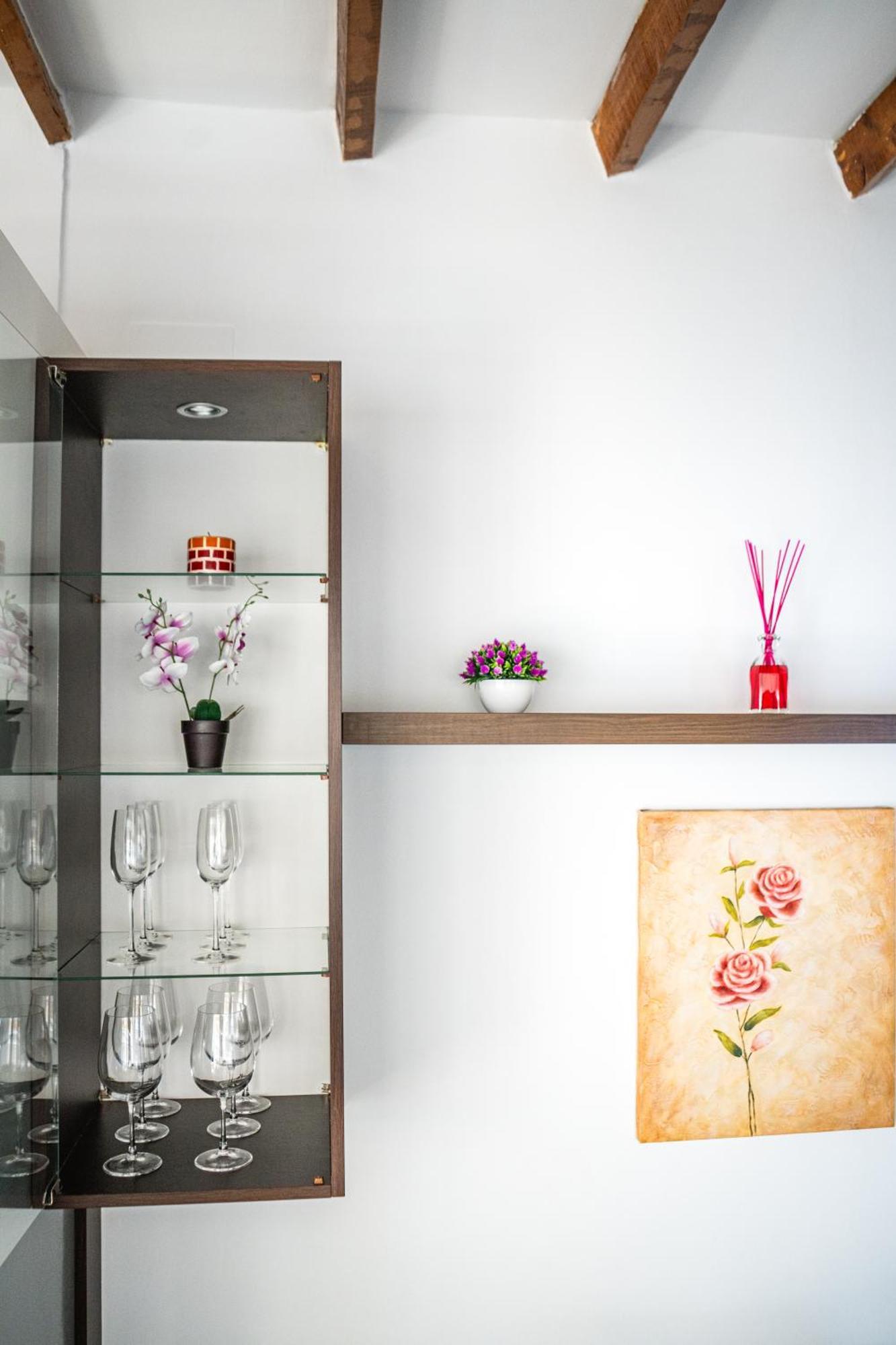 Apartamento Centrico Atico En By Bebalmy Madri